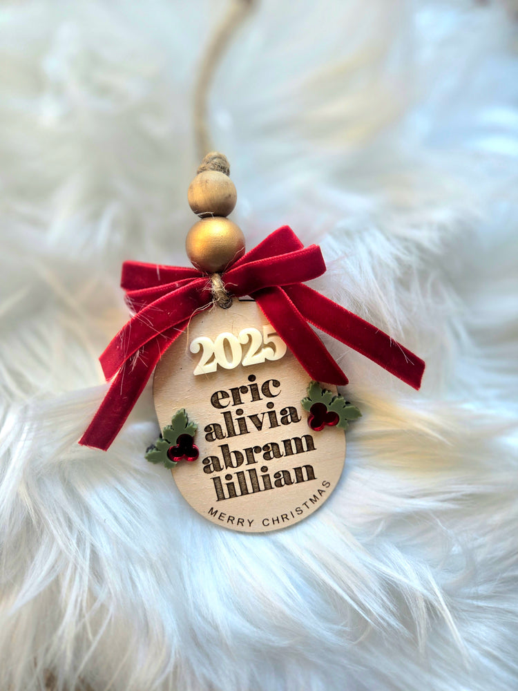 Personalized 2025 Family Name Ornament
